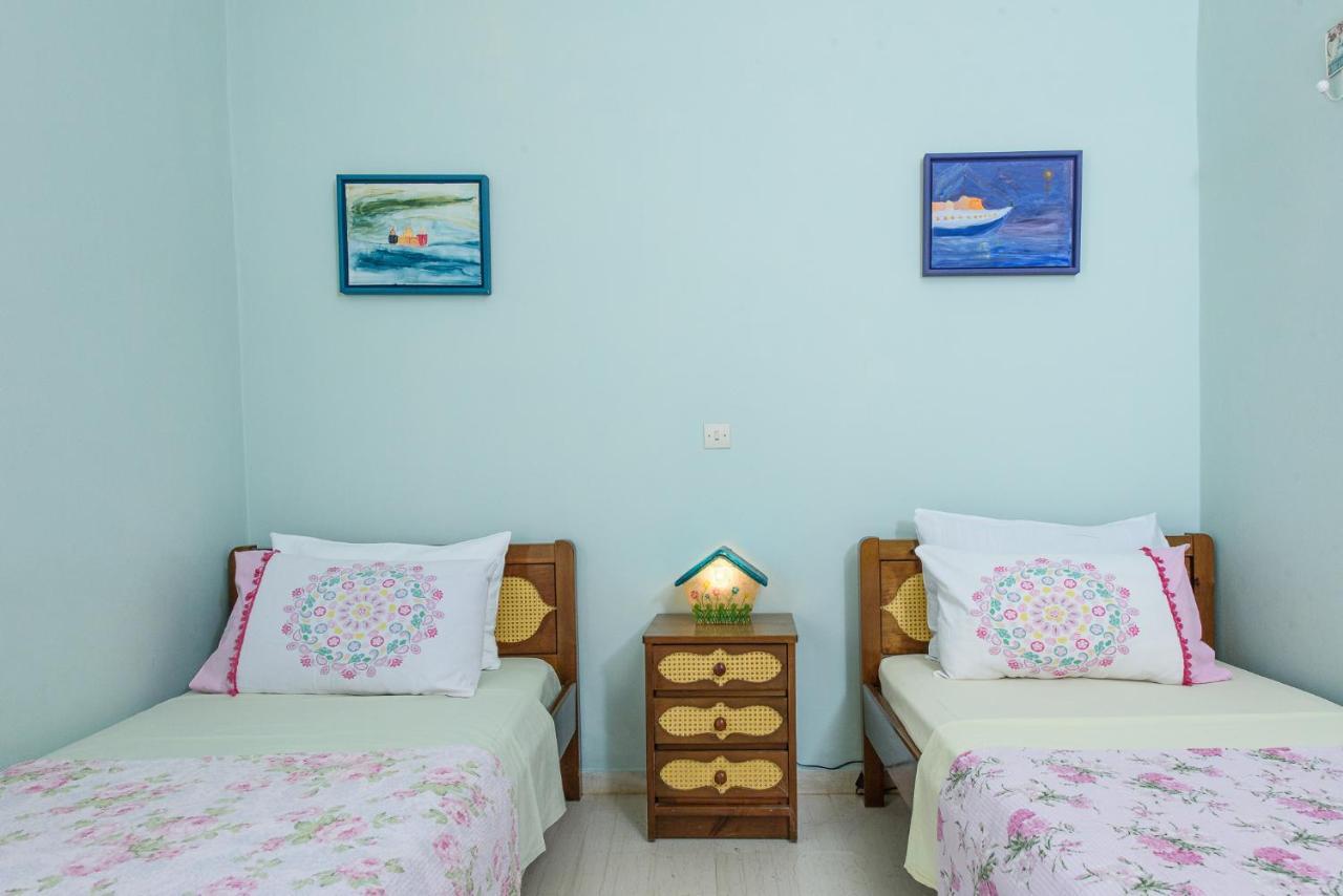 Aegina'S Flowers House Exterior photo