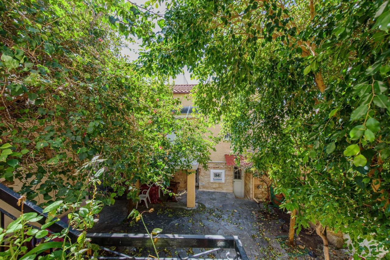 Aegina'S Flowers House Exterior photo